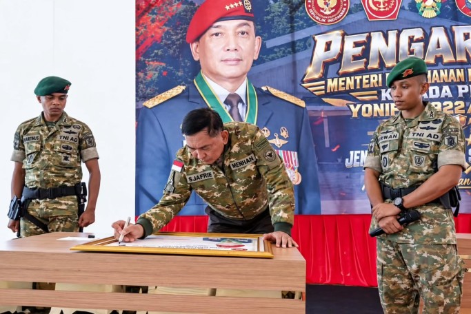 Wapang TNI Bersama Menhan RI Tinjau Kesiapan Yonif TP di Kalimantan Utara